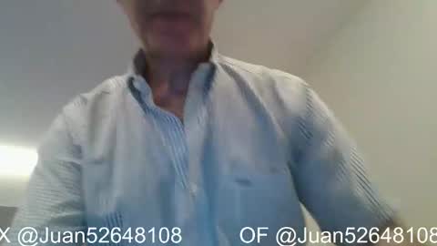 Snapshot of johnq_23 chatting on May 5, 1:02 am John online show from May 5, 1:02 am