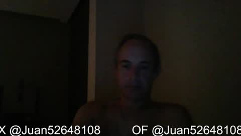 Snapshot of johnq_23 chatting on May 6, 5:14 am John online show from May 6, 5:14 am