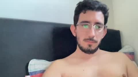 Snapshot of johnukber chatting on May 18, 5:41 pm John Ukber online show from May 18, 5:41 pm