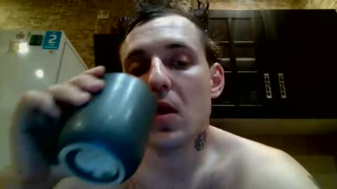 Snapshot of johny_hurdman27 chatting on May 4, 2:13 pm johny27 online show from May 4, 2:13 pm