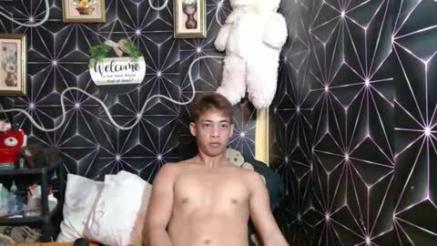 johnydestroyer online show from May 12, 11:24 pm