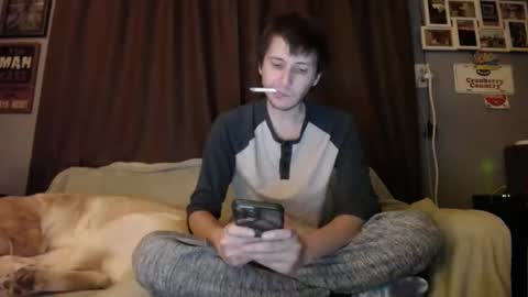 Snapshot of johstondude chatting on December 8, 7:26 am Johston online show from December 8, 7:26 am