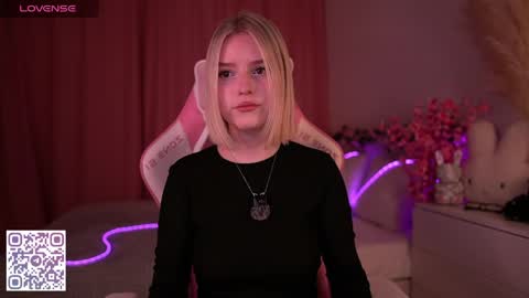 Paula online show from April 3, 12:30 am