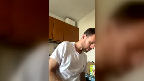 jojo19844 online show from August 6, 12:18 pm