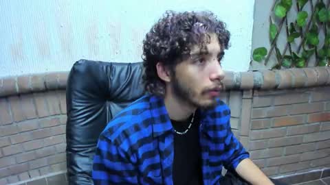 jojobraando online show from February 6, 11:46 am