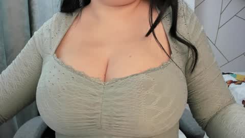 Snapshot of jolenekiss chatting on December 18, 10:51 am Jolene online show from December 18, 10:51 am