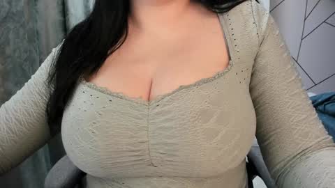 Snapshot of jolenekiss chatting on January 1, 3:46 pm Jolene online show from January 1, 3:46 pm