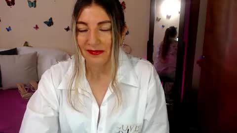 Jolie Mature online show from March 22, 10:02 pm