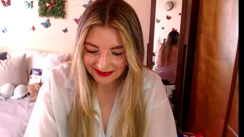 Jolie Mature online show from May 23, 7:51 pm