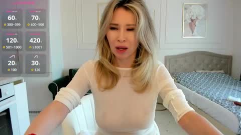 Jolie Ozolla online show from September 11, 10:15 am