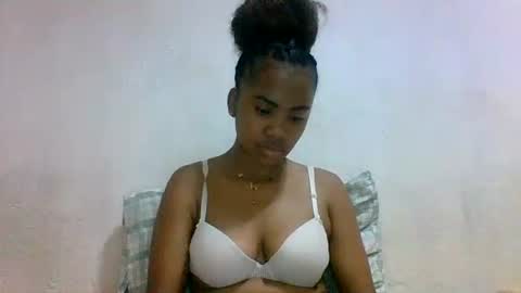 joliedonnue online show from January 16, 11:36 am