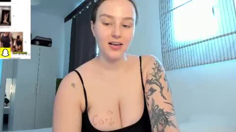 Snapshot of joliejoy chatting on July 9, 6:28 am Jolie My snapchat got deleted. If you were subscribed dm me my former username or scroll down and click on snapchat media online show from July 9, 6:28 am