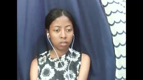 joliekah27 online show from March 4, 7:58 am