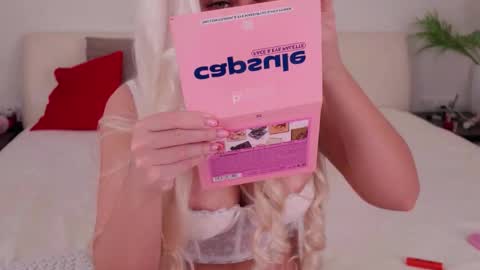 Belle online show from October 9, 1:25 am