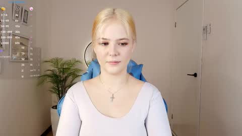 Polly  online show from November 30, 3:32 am