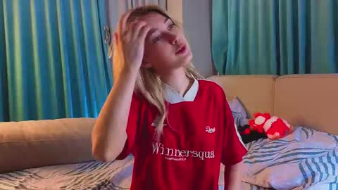 Viola online show from December 4, 11:30 am