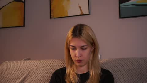 Viola online show from April 3, 1:20 pm