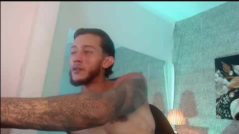 Jonas  online show from November 11, 8:09 pm