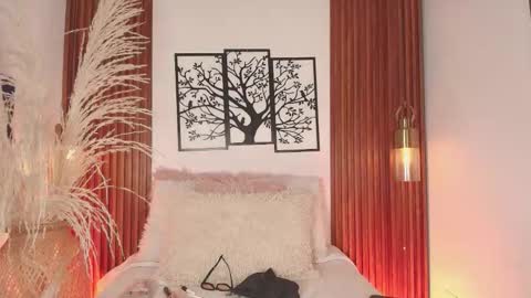 Jonas  online show from February 10, 4:05 am