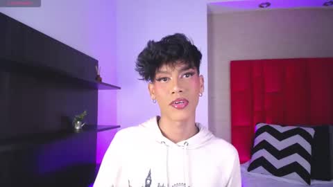 Jonas  online show from March 22, 6:06 am