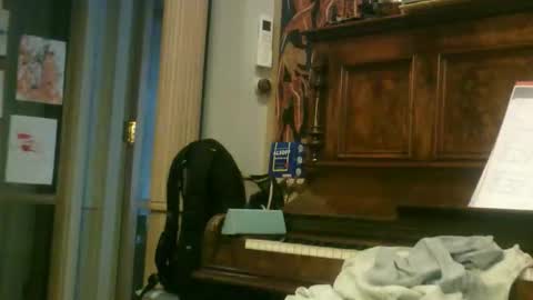 jonasbkk online show from October 31, 9:43 am