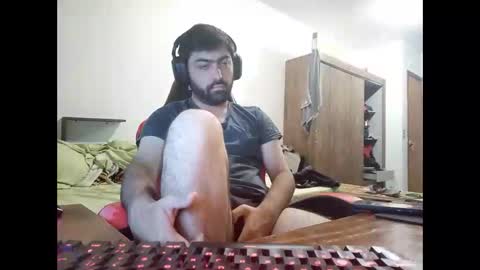 Snapshot of jonasf2525 chatting on December 4, 4:22 am jonasf2525 online show from December 4, 4:22 am