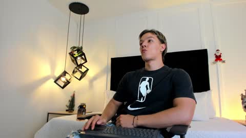 Jonathan Danielss  online show from December 12, 12:12 pm
