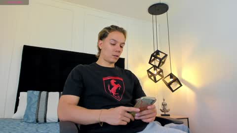 Jonathan Danielss  online show from February 2, 10:57 am