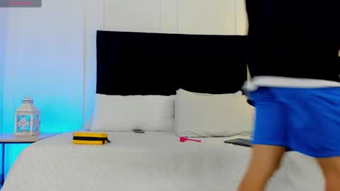 Jonathan Danielss  online show from February 10, 12:39 pm