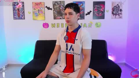 Instagram jonathanfit14 online show from November 5, 8:42 pm