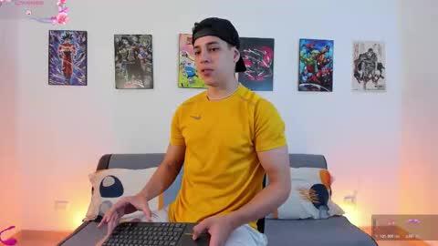 Instagram jonathanfit14 online show from January 6, 9:29 pm