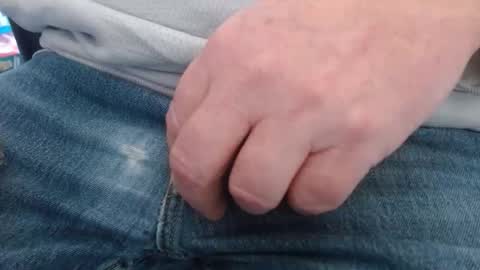 joncpics online show from January 12, 6:13 pm