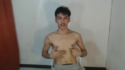 Snapshot of jonel_xx chatting on April 19, 12:54 am jonel online show from April 19, 12:54 am