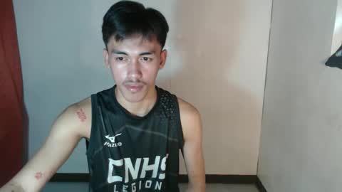Snapshot of jonel_xx chatting on April 28, 2:27 am jonel online show from April 28, 2:27 am