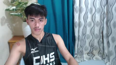 Snapshot of jonel_xx chatting on July 12, 10:12 pm jonel online show from July 12, 10:12 pm