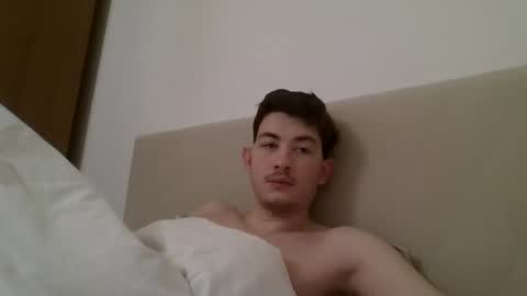 jonhy_merlin online show from April 16, 3:18 am