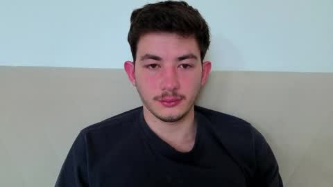 Snapshot of jonhy_merlin chatting on May 1, 5:12 am jonhy_merlin online show from May 1, 5:12 am