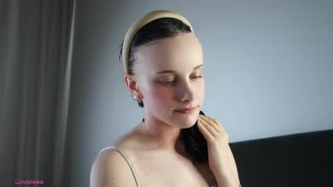 Snapshot of jonnienita chatting on July 3, 12:33 pm Alice online show from July 3, 12:33 pm