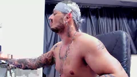 Snapshot of jonnyporn1 chatting on December 29, 12:09 am jonnyporn1 online show from December 29, 12:09 am