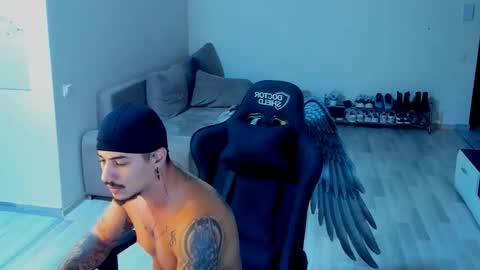 Snapshot of jonnyporn1 chatting on October 5, 8:29 pm jonnyporn1 online show from October 5, 8:29 pm