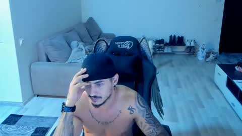 Snapshot of jonnyporn1 chatting on October 24, 6:48 pm jonnyporn1 online show from October 24, 6:48 pm