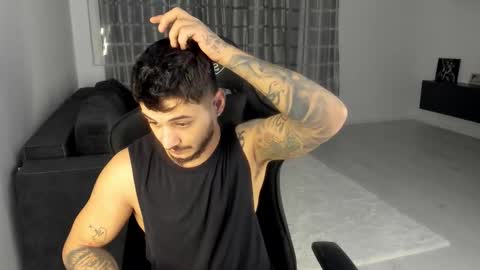 jonnyporn1 online show from February 6, 5:38 pm