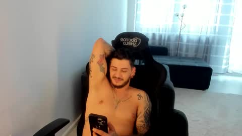 jonnyporn1 online show from February 21, 9:10 am