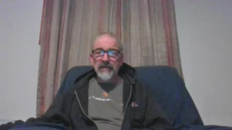 Snapshot of jony_five chatting on February 27, 2:32 am Jon online show from February 27, 2:32 am