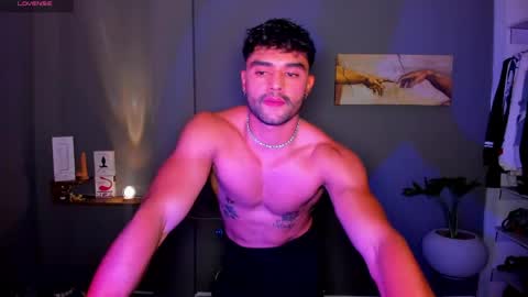 JordanRossie online show from April 14, 12:49 am