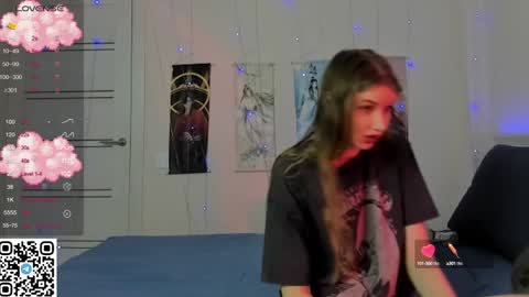 Mila online show from February 4, 8:28 pm