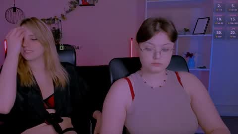 jose_fairy online show from May 26, 7:10 pm