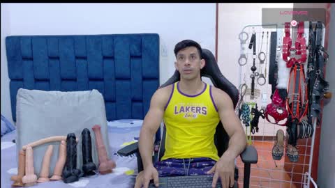 jose_rumbero91 online show from April 9, 1:38 pm