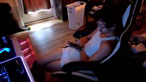 Snapshot of josefturner1 chatting on July 18, 10:46 pm Josef online show from July 18, 10:46 pm