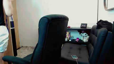 Snapshot of joseon_cute chatting on April 8, 7:25 pm joseon_cute online show from April 8, 7:25 pm